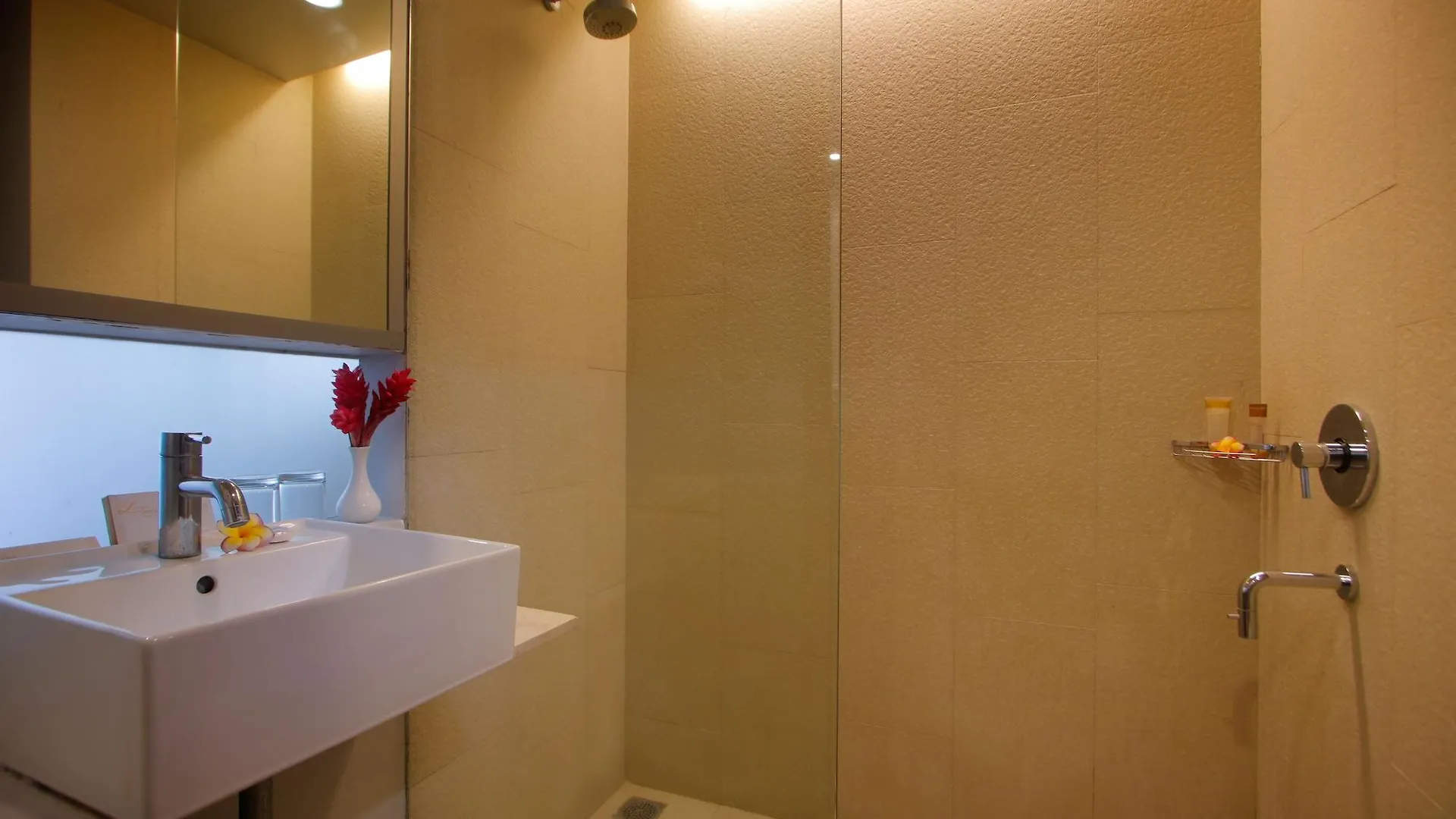 The Lerina Hotel Nusa Dua Нуса-Дуа